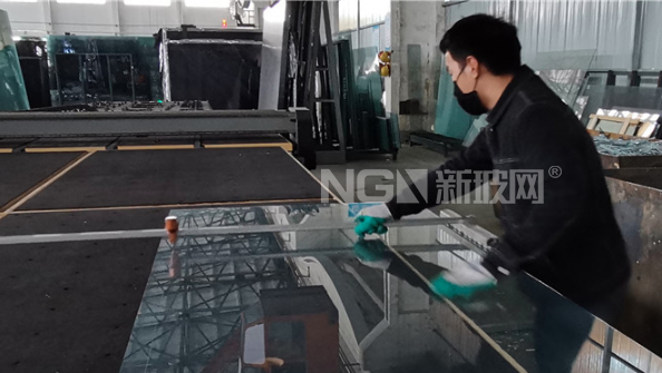 png电子平台防火玻璃